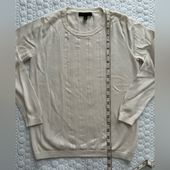 Banana Republic Women’s Cream Crew Neck Sweater Size Small Petite - Picture 6 of 7